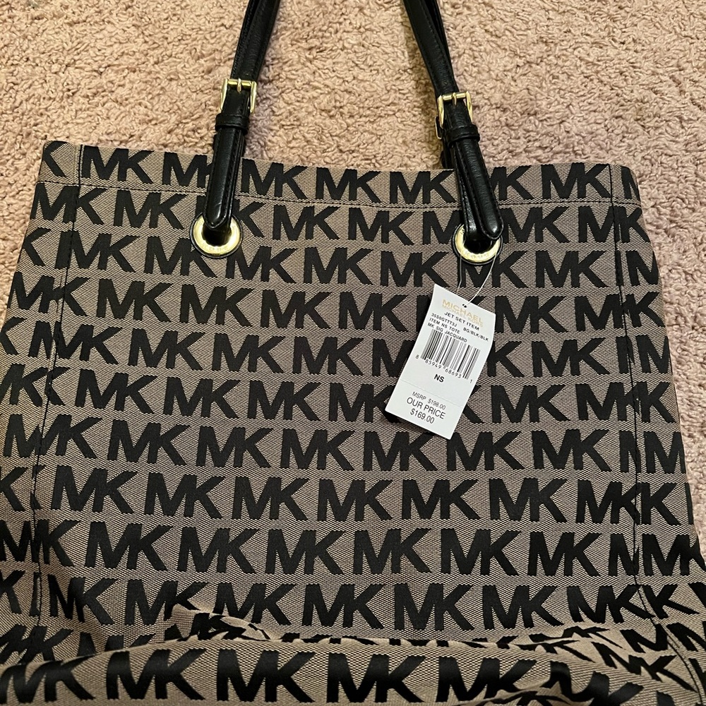 Authentic Michael Kors Purse NWT